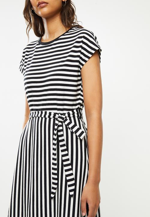 ONLY - Happy life short sleeve dress - black & white
