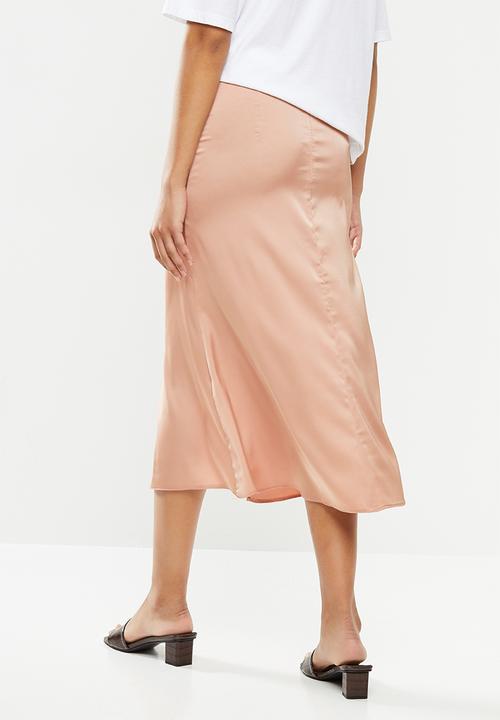 VELVET - Midi satin slip skirt with slit - coral