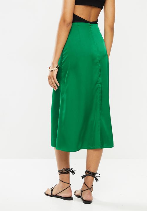 VELVET - Midi satin slip skirt with slit - green