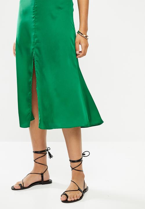 VELVET - Midi satin slip skirt with slit - green
