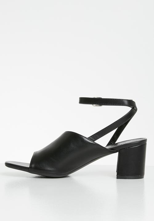 Butterfly Feet - Netherlands heel - black