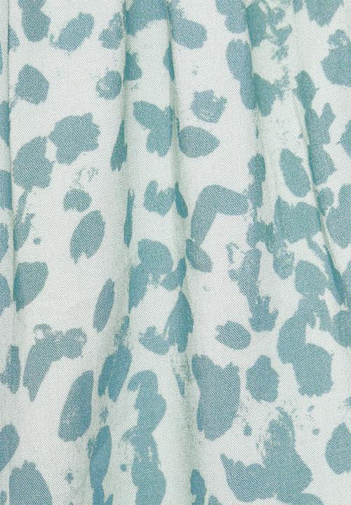 Superbalist - Sleep tee & shorts set - mono animal green