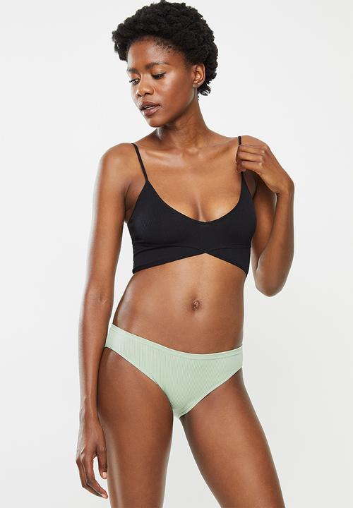 Cotton On - Seamfree bikini brief 3 pack - black / new latte / mint chip