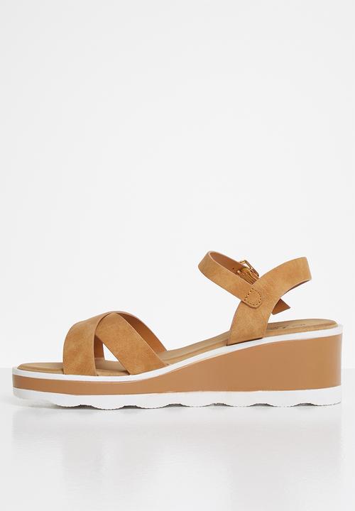Jada - Criss-cross wedge - tan