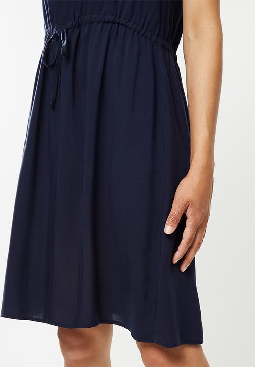 edit - Flutter sleeve short fit & flare - navy