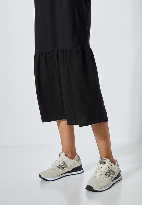 Superbalist - Tiered knit midi - black