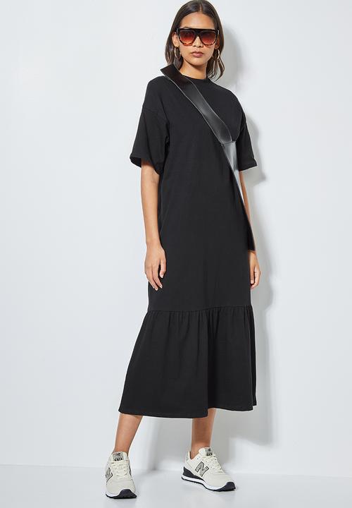 Superbalist - Tiered knit midi - black