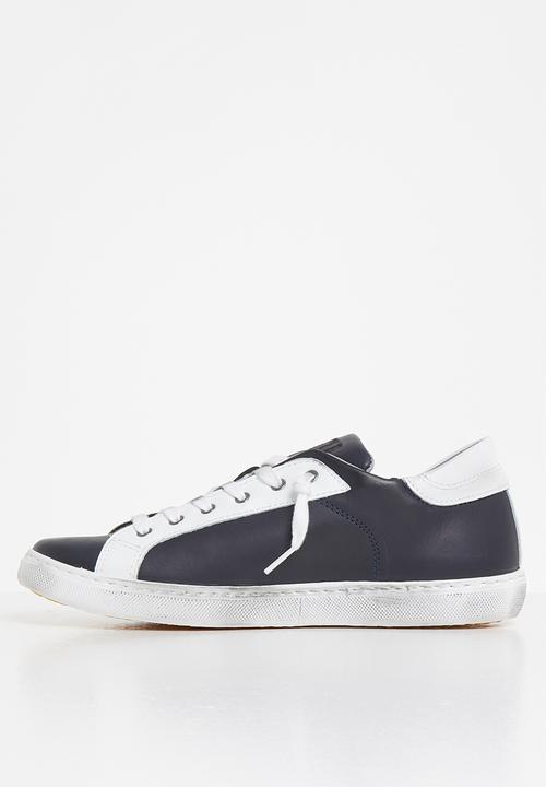 2STAR - 2sd 1603 - navy & white 