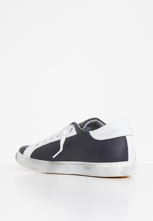 2STAR - 2sd 1603 - navy & white 