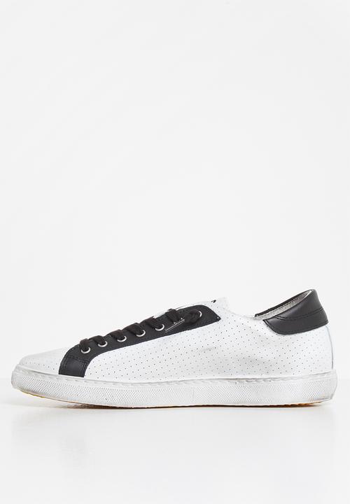2STAR - 2sd 1823 - white & black