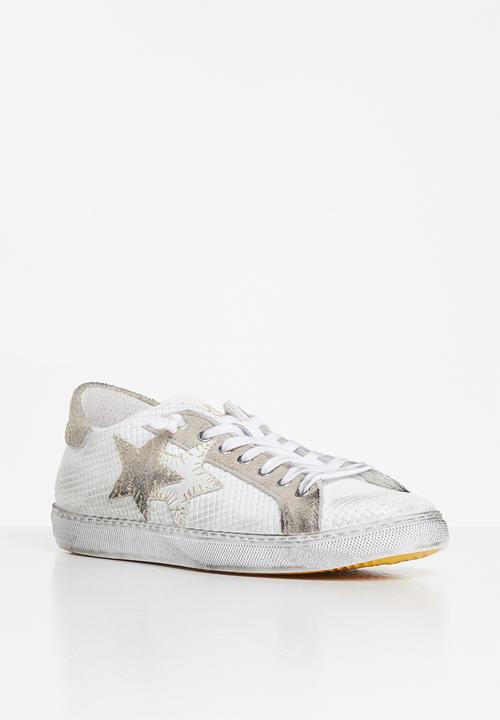 2STAR - 2sd 1830 - white & bronze