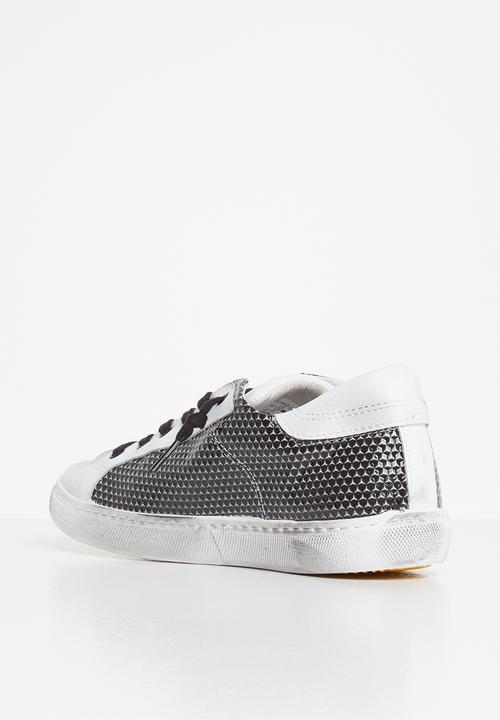 2STAR - 2sd 1607 - white & silver