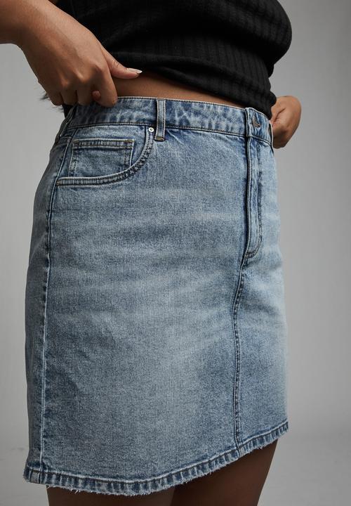 Cotton On - Curve denim mini skirt - cabarita blue