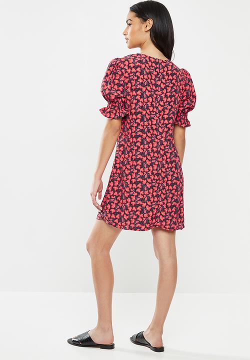 Glamorous - Petite Paisley puff sleeve dress - red 