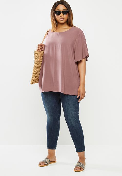 edit Plus - Flutter sleeve crepe shell - pink 