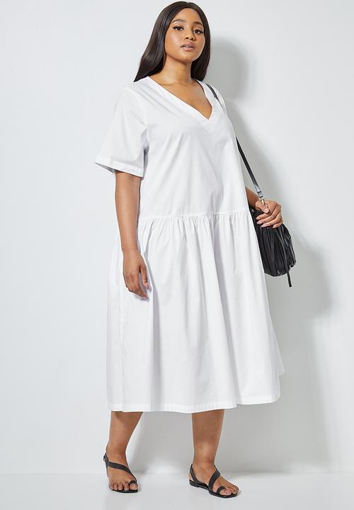 Superbalist - Dropped waist pocket detail dress - white