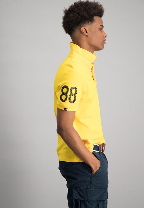 Aca Joe - Mens embroidered logo & badge golfer - yellow 