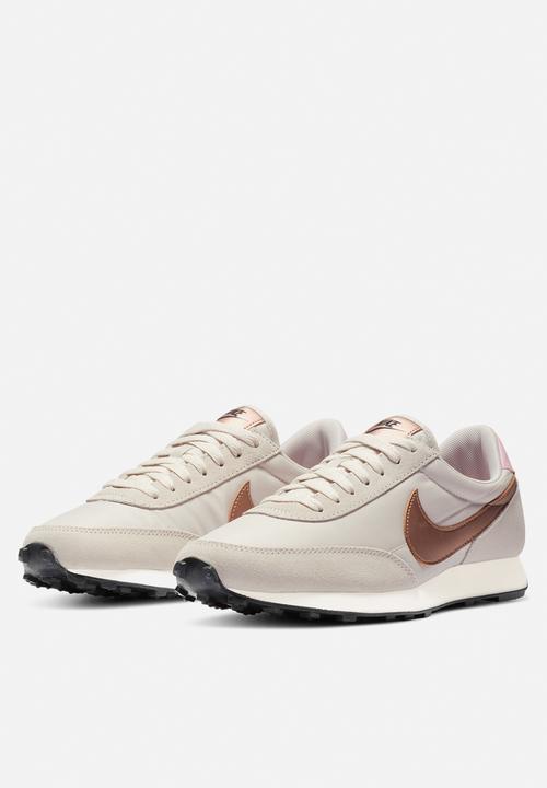 Nike - Nike dbreak-type  - lt orewood brn/mtlc red bronze-black