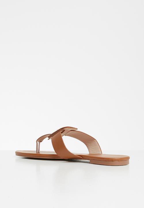 edit - Luca T-bar sandal - tan