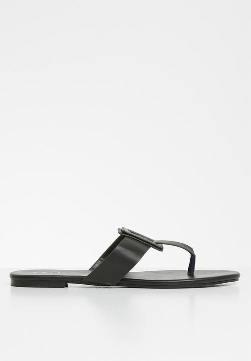 edit - Luca T-bar sandal - black