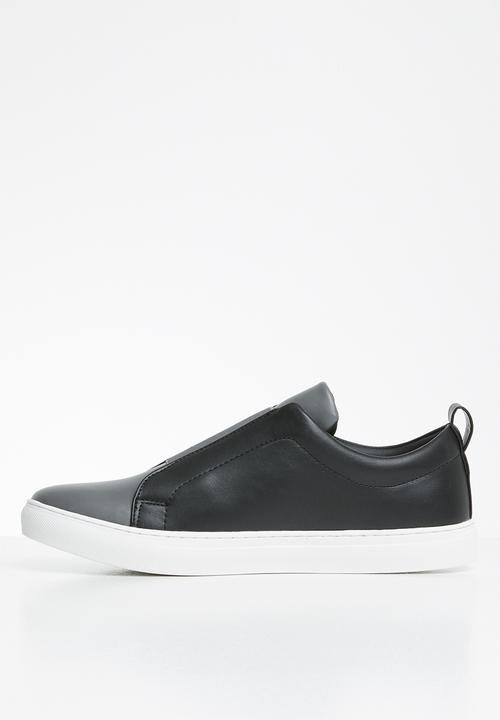 POLO - Boston gusset slip on sneaker - black