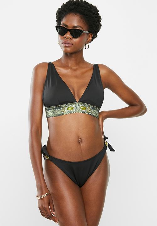 SISSY BOY - Pate bikini top with contrast panel detail - black