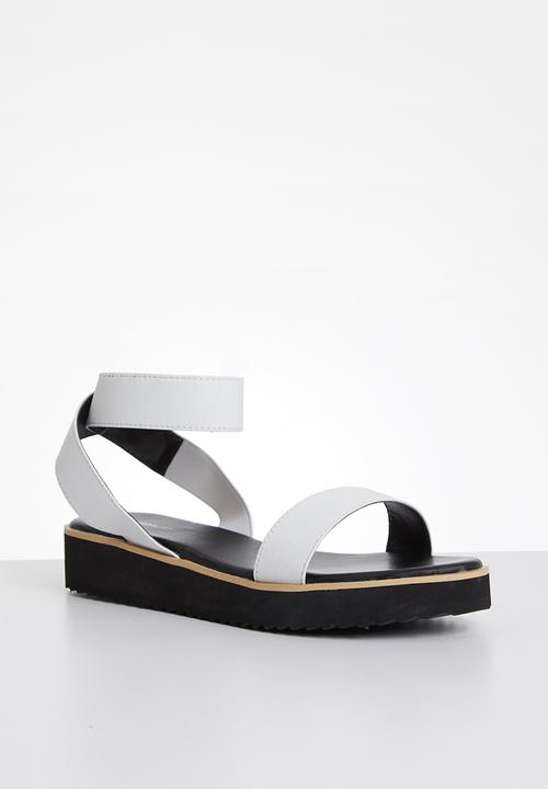 Superbalist - Stacey wedge - white