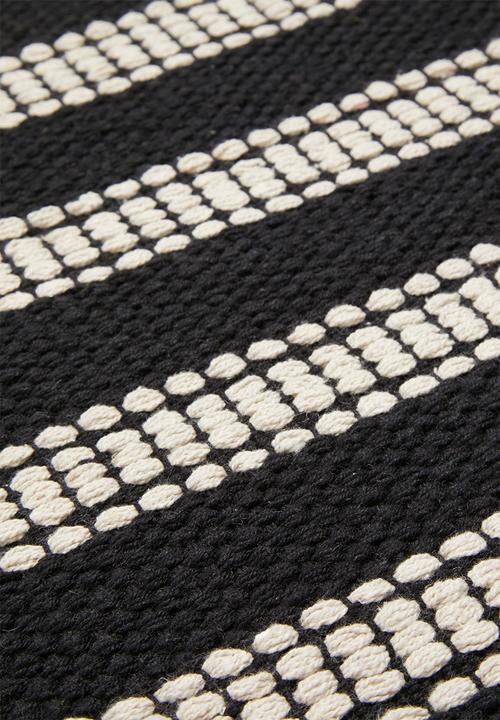 Bathroom Solutions - Bathmat with tassels - black & cream 