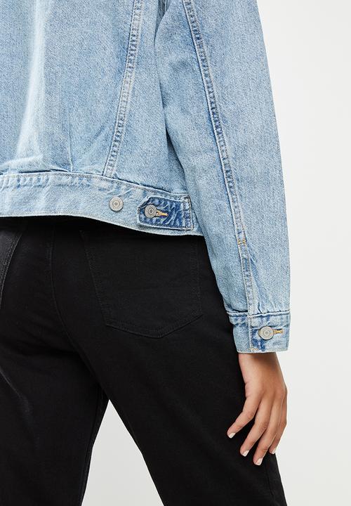 Levi’s® - Oversized utility trucker jacket at large - blue
