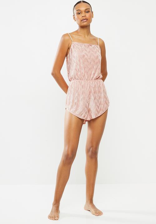 Missguided - Plisse square neck frill teddy - pink