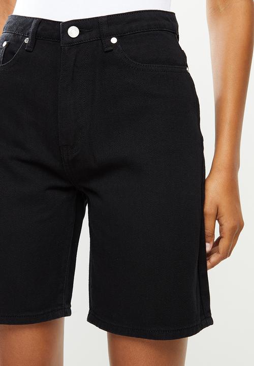 Missguided - Straight fit denim short - black
