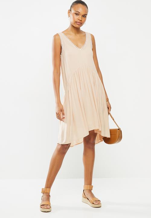 MILLA - Dipped hem tiered mini dress with trim - beige 