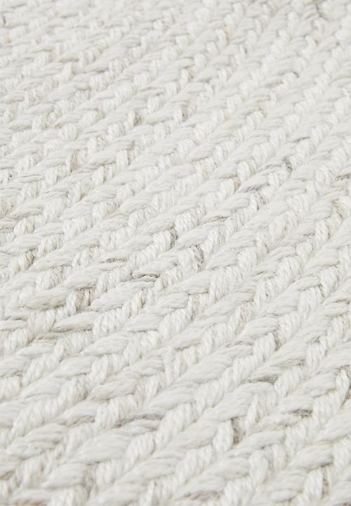 Hertex Haus - Swirl woven outdoor rug - vanilla
