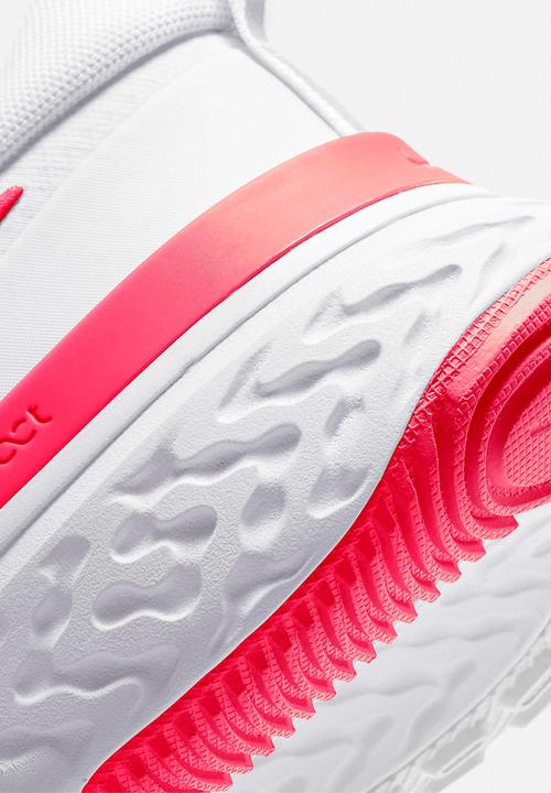 Nike - React Miler - white/photon dust/photon dust/laser crimson
