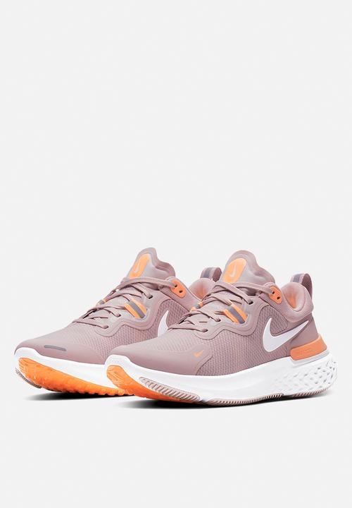 Nike - React Miler - champagne/white-orange pulse-barely rose