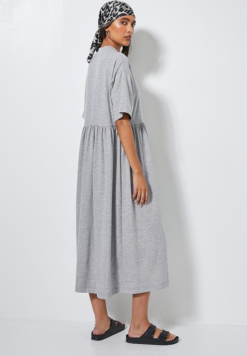 Superbalist - Babydoll T-shirt dress - grey 