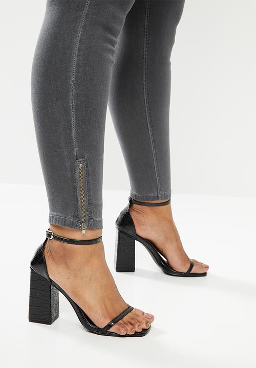 Missguided - Plus lawless high waisted ankle zip jeans - grey