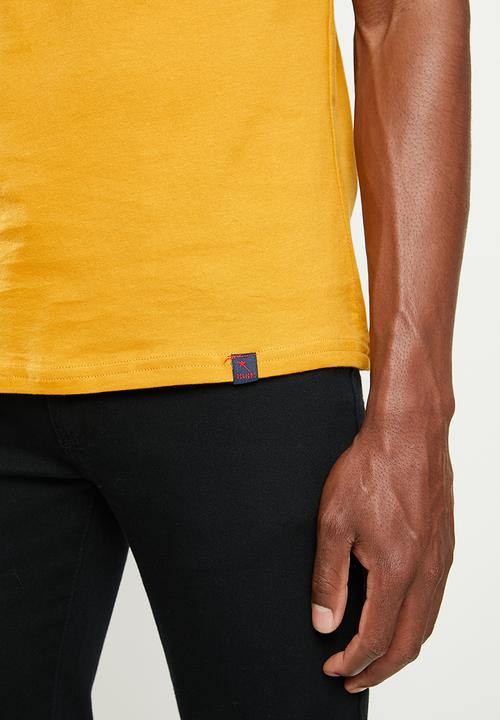 SOVIET - Patton slim fit short sleeve crew neck tee - yellow