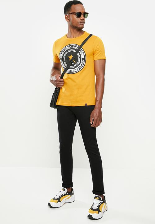 SOVIET - Patton slim fit short sleeve crew neck tee - yellow