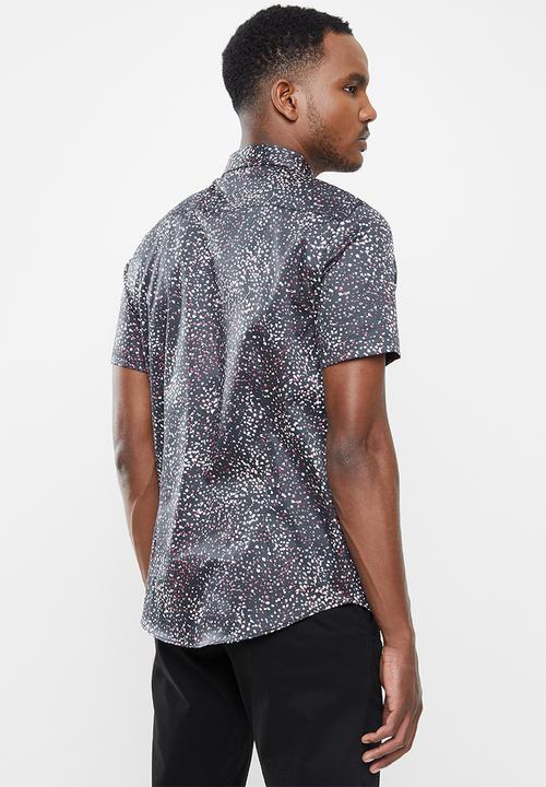 GUESS - Luxe summer confetti short sleeve shirt - black 