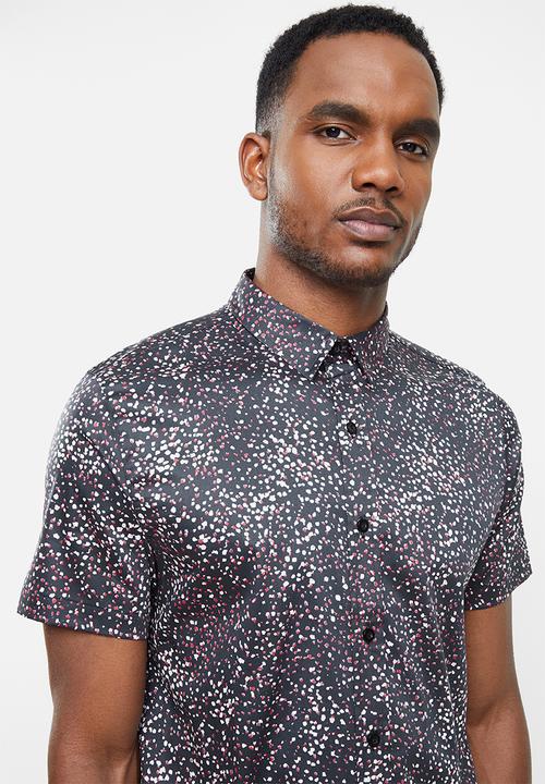 GUESS - Luxe summer confetti short sleeve shirt - black 