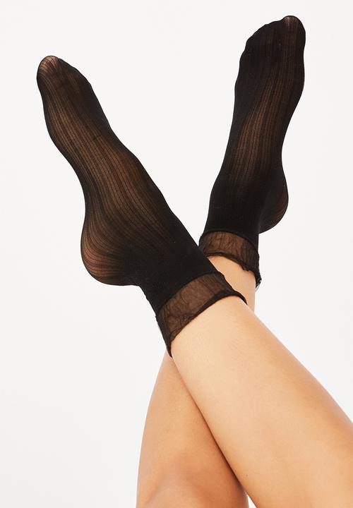 Cotton On - Sheer frilled ankle sock - black