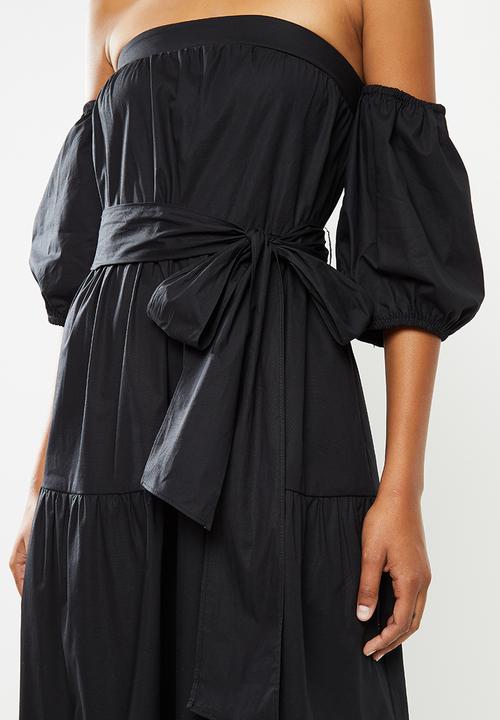 MILLA - Bardot tiered dress with balloon sleeve - black