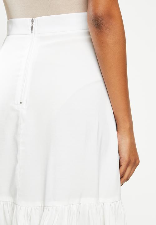 MILLA - Tiered dipped hem midi skirt- off white