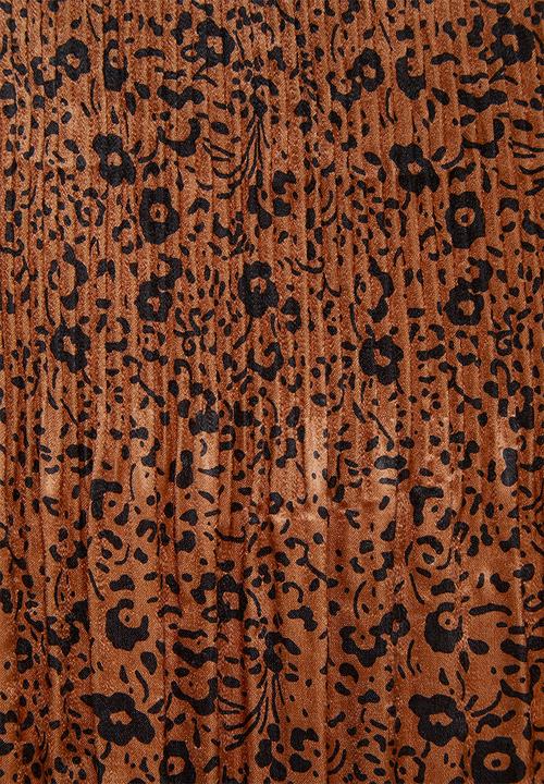 Superbalist - Side split pleated skirt - rust abstract ditsy