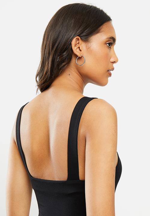 Blake - Midi dress with cut-out- black 