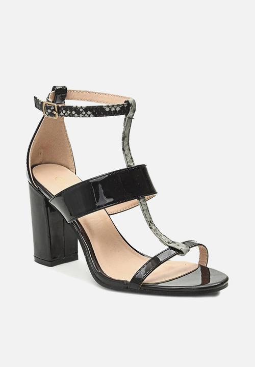 Seduction - Ankle strap block heel - black