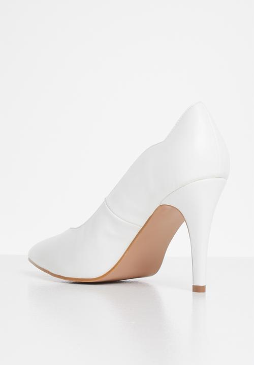 Plum - Acacia court - white