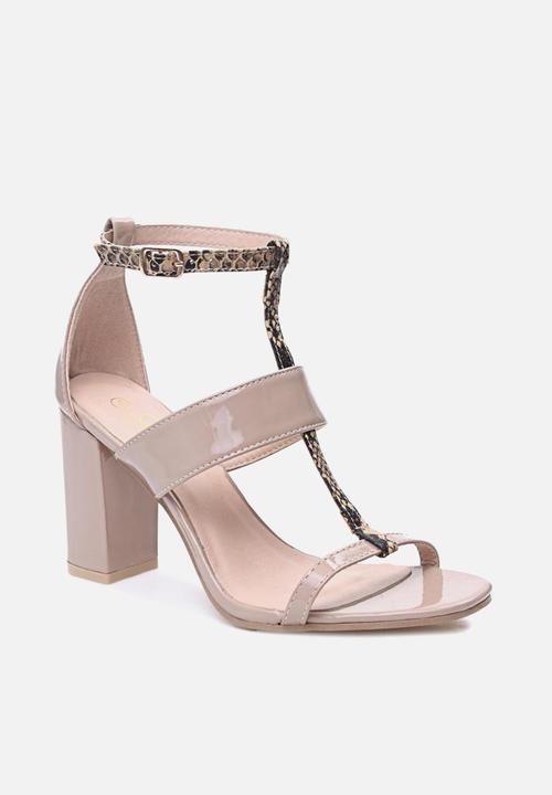 Seduction - Ankle strap block heel - taupe