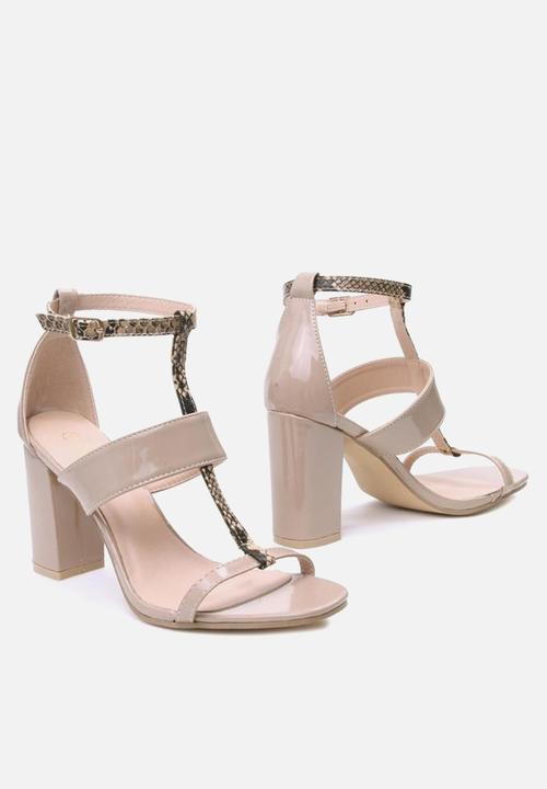 Seduction - Ankle strap block heel - taupe